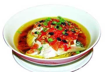 美食推荐:香蒸农家鱼、馋嘴鸭舌、黑椒牛肉锅巴制作方法