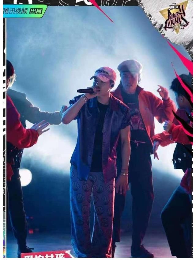 王嘉尔|《黑怕女孩》首播！选手好看，作品记不住