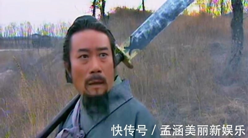 武十回！二龙山龙虎斗：武松劈出三刀鲁智深还击两禅杖，这场比试谁赢了？