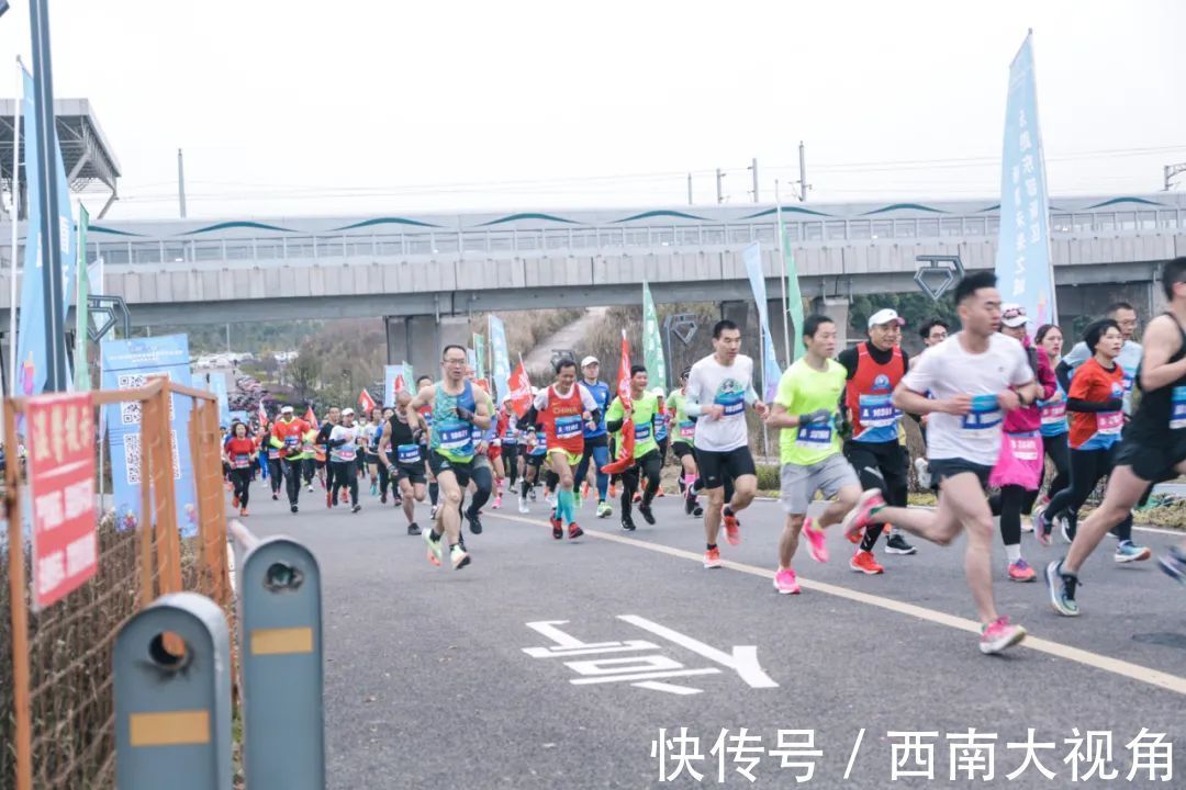 成渝|西南商报：首届“巴山蜀水·运动川渝”体育旅游休闲消费季启幕