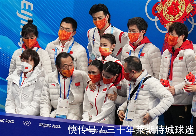 奥运|K宝遭美国教练爆粗,坚持登场获现场掌声鼓励,含泪致谢同胞叫好