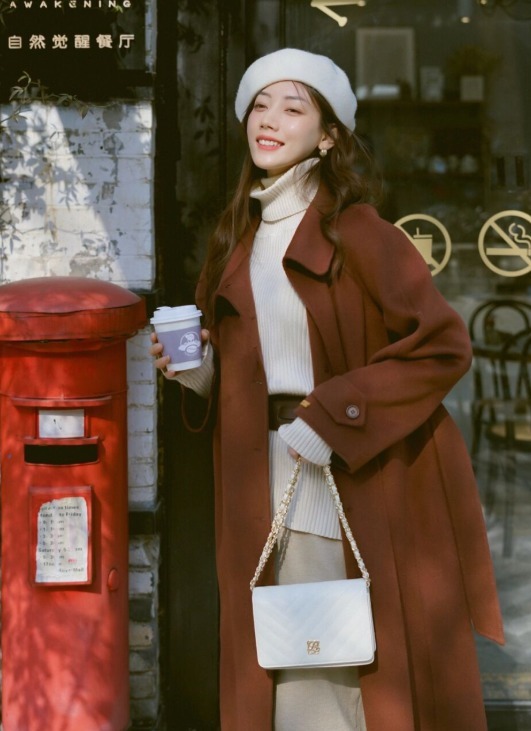 小姐姐 选错大衣胖十斤!学会这些潮人穿搭,让你避免走弯路