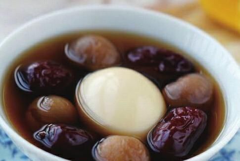 赤砂糖|红糖和它一起煮,女人隔三差五喝,补足气血,脸色才能越来越好