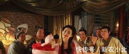 对联|青楼门前一上联“尽是逢场作戏,人前难释人后苦”,下联更经典!