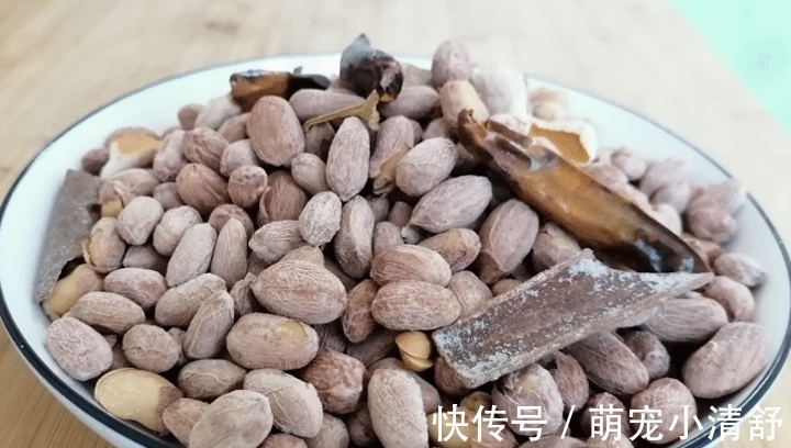 天冷了，少吃板栗核桃多吃它，锅中一炒，焦香酥脆，不懂真可惜