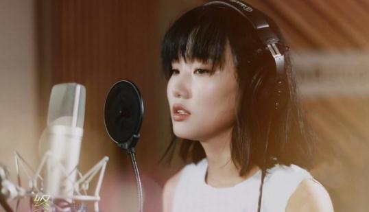 “浴室歌姬”黄龄:被唱歌耽误的运动员,歌红人不红的典型代表