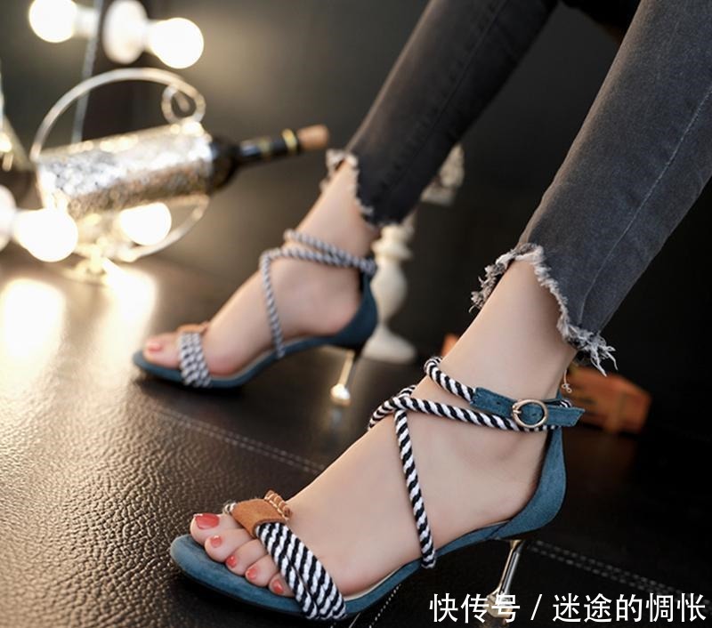 足够有魅力的高跟鞋，点亮气质，展现别样新造型！