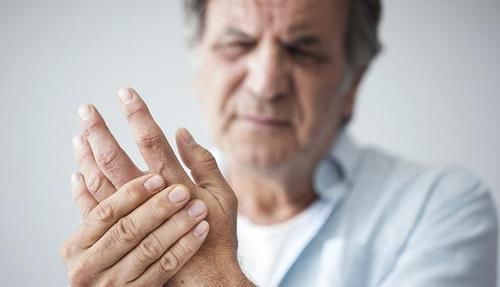  降尿酸|尿酸高，蔬菜也不能乱吃，4种菜劝你拉黑，当心痛风'步步逼近'