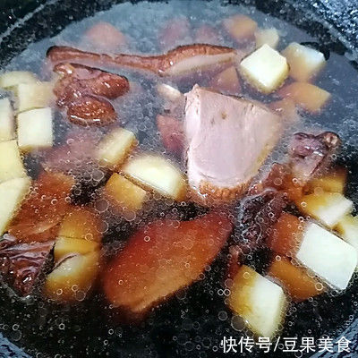 大厨教你做#精致一人食#土豆焖鸭,学会不用下馆子