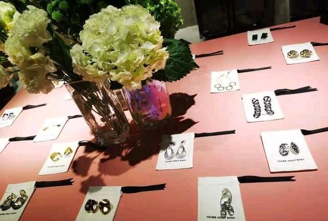 品牌|加拿大买手店品牌ROOM29重庆首店开业