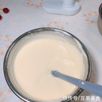 这么好吃的肉松蛋糕卷做法，现在知道还不晚