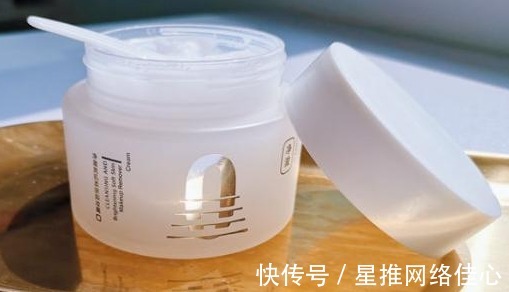 透明质酸钠|皮肤暗黄缺水的姐妹看过来!护肤品在精不在多,有这5款就够了!