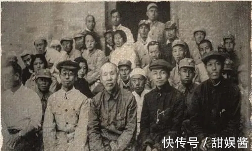 书法创作#董必武书法真迹罕见曝光,笔墨粗拙苍然,取势得当吻合王羲之书论