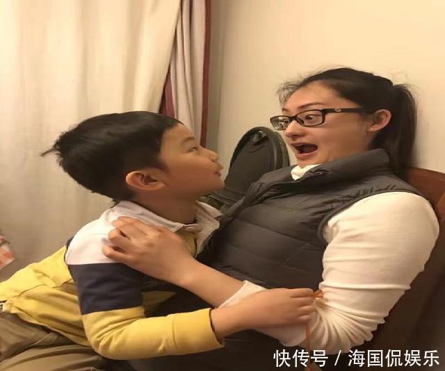 孩子|“严厉姐姐”训话走红，犯错二胎弟弟满脸委屈，气势上压倒宝妈！