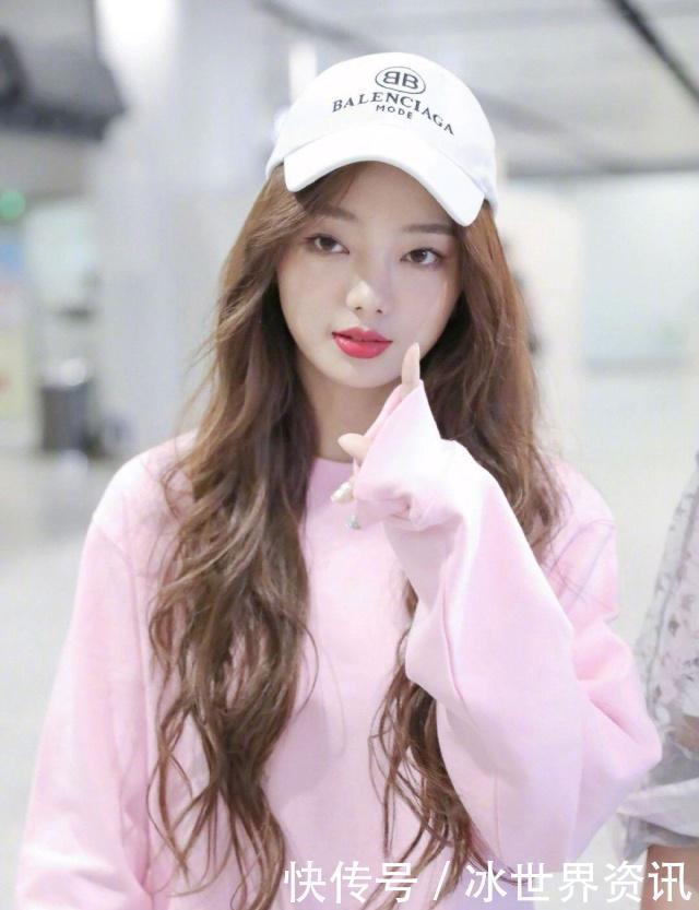 李紫婷|李紫婷精心打扮,却被一个小细节毁所有,为造型穿长袖卫衣不怕热