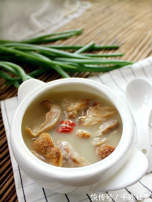 胃炎|养胃食疗偏方,每半个月吃一次,胃炎胃溃疡等老胃病不见了