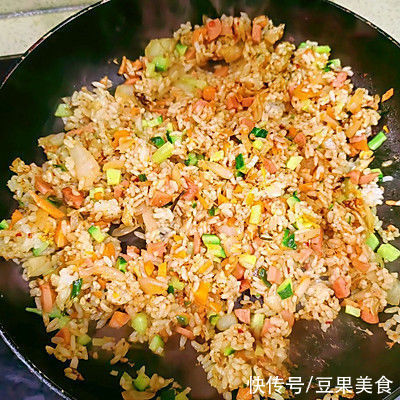 泡菜炒饭|让人闻香止步的芝士泡菜炒饭