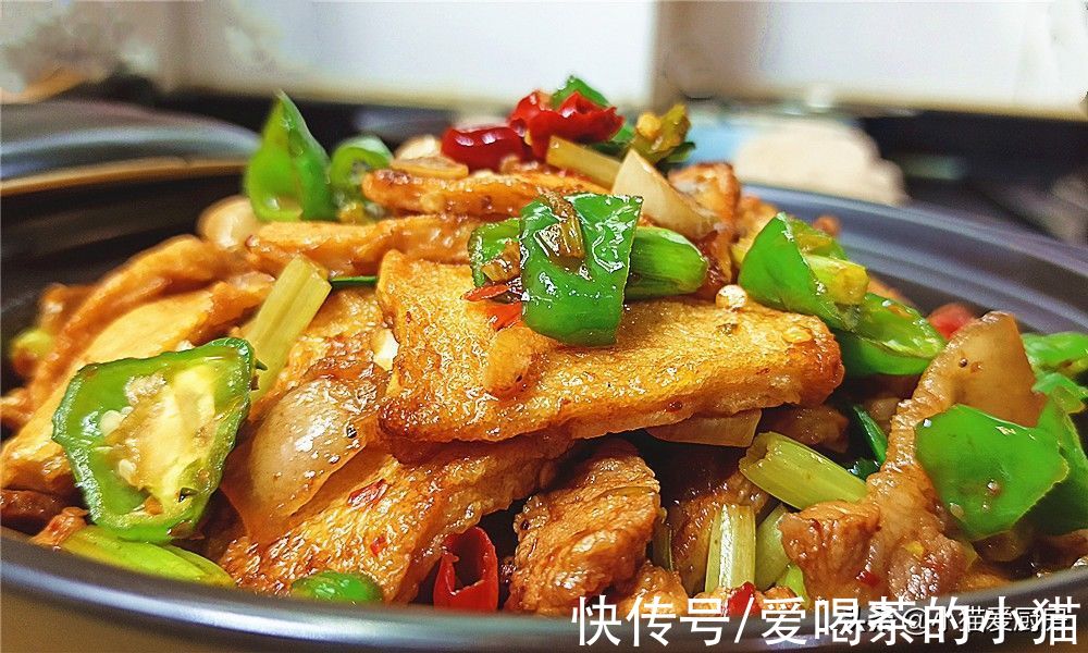 教你在家做干锅千页豆腐，香味浓郁，风味独特，一点都不比饭店差