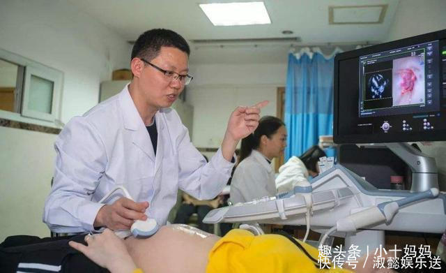 分娩|27岁产妈生下龙凤胎,医生准备缝合时,宝妈突然高喊“等一下”