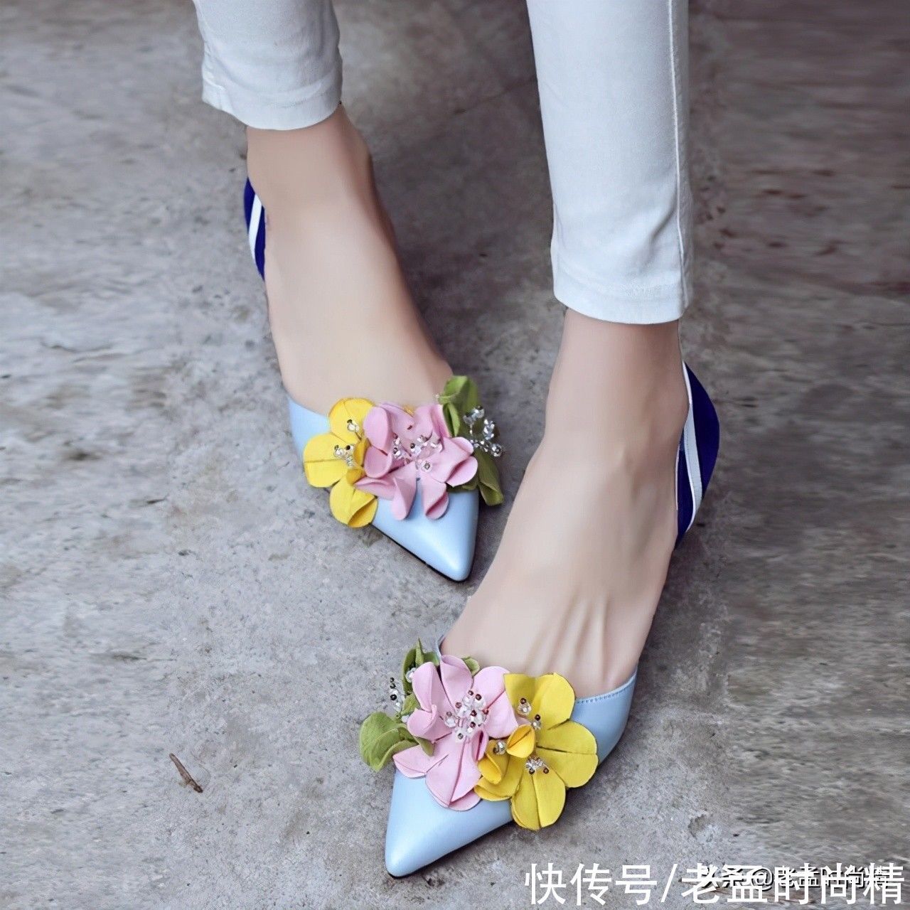一字扣 别再傻傻穿累脚的大高跟鞋了,聪明女人都穿猫跟鞋,显高还不累脚