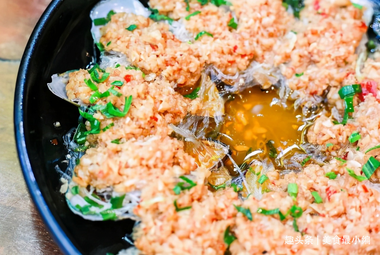 一切皆可蒜蓉，教你蒜蓉粉丝蒸鱿鱼，在家也能做出大酒楼的水准