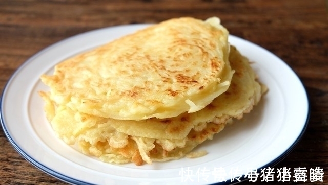 土豆、鸡蛋加面粉，轻松做出快手早餐饼，成本低营养好，值得推荐