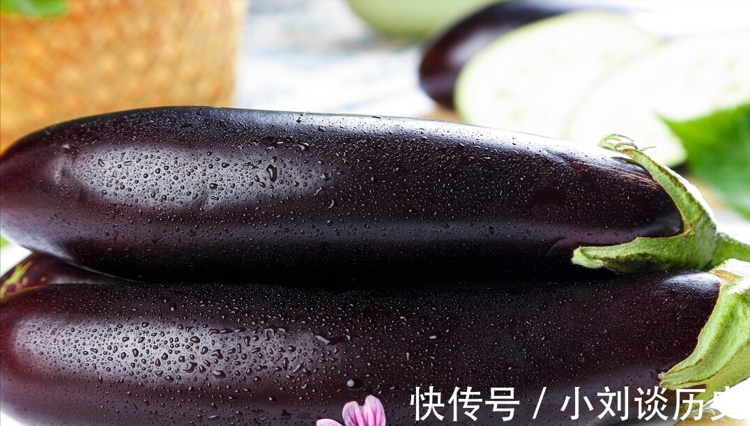 茄子干|三伏天多晒茄子干，到冬天都不坏，拿来炒肉真香，比新鲜的还好吃