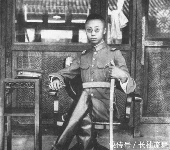 喊出|溥仪晚年去看望健在的太监，太监喊出3个字，溥仪立马感到难堪！