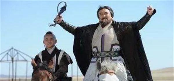 举起|铁木真为何能从乱世中崛起给金国当向导,举起屠刀对准同胞