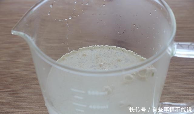 比汤圆更好吃的糯米粉做法,吃一次就上瘾,清脆爽口超解馋!