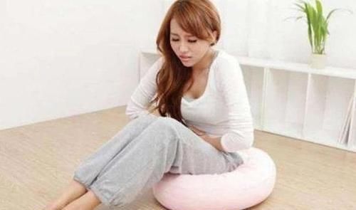 就医|月经期出现“3种”症状，要及时就医检查，别拖到“宫颈癌”晚期