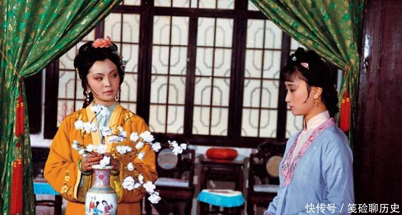 薛姨妈两次差点做出丑事,好在被宝钗拦住,不然薛家名声都臭了