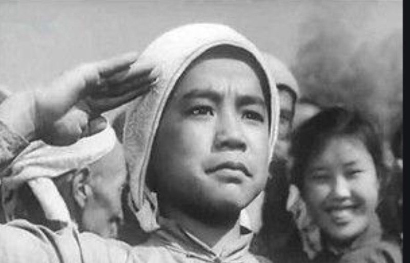 鬼子|13岁的放牛娃,帮助八路军歼灭鬼子,儿时玩伴为他守墓58年