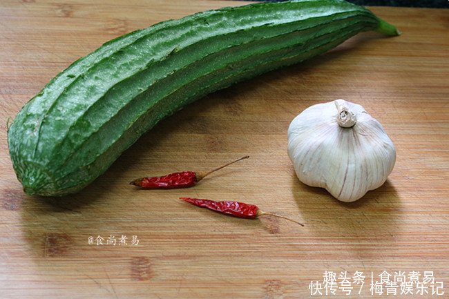 少女|闺蜜三天两头吃此菜,鲜甜多汁又简单,美白补水,40岁像少女