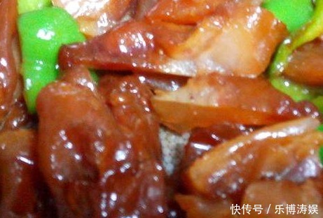  儿子喜欢吃的菜，汤浓味美，软烂入味，一盘上桌没一会就扫光