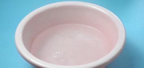 干干净净|抹布又脏又油难清洗,水里加点它泡一泡,也能变得干干净净,真实用