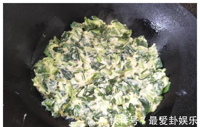 菠菜|1把菠菜，2个鸡蛋，简单烹饪，上桌口感香浓，太好吃了