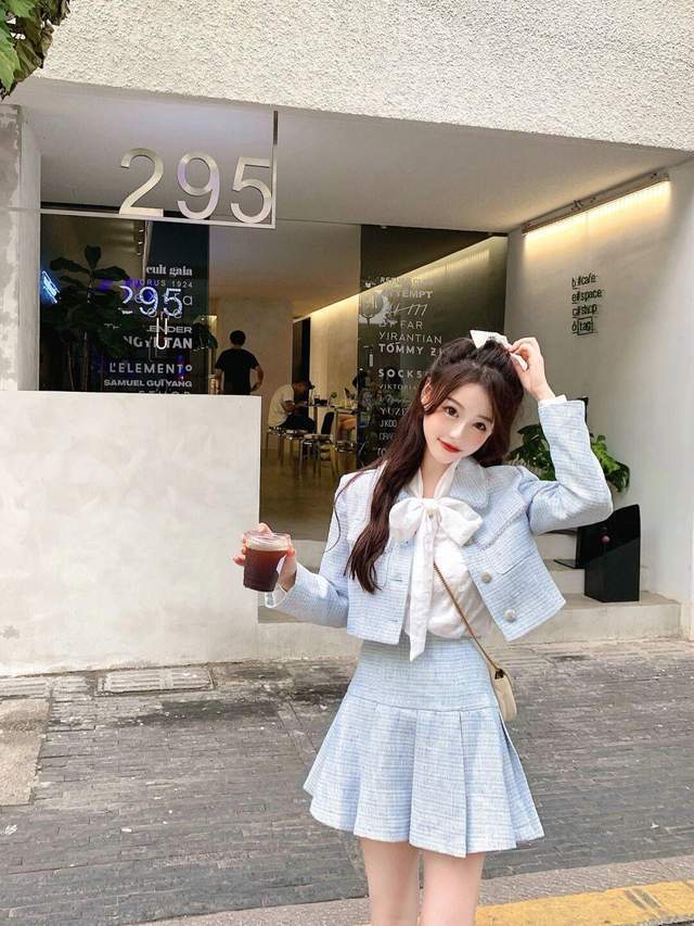 小个子|秋天一定要穿一次“小香风套装”,高级不说还显白,美进骨子里