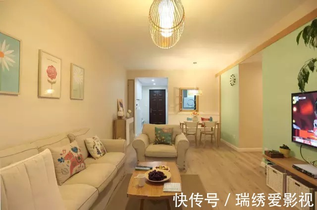 吊顶|越简单越耐看，看她家新房全屋刮大白，不吊顶不做电视墙！