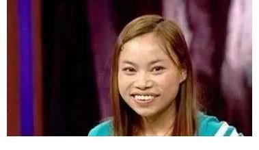 “鳳姐”近況：直播吐露心聲，美國(guó)夢(mèng)碎生活艱難連狗都不如