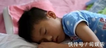 小丽|妈妈带娃孩子不长个,奶奶带娃身高猛涨,医生:都是午睡惹的祸