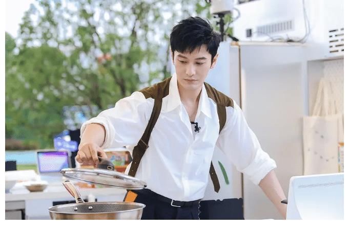 顾客|《中餐厅》迎来首批客人，黄晓明送八折福利，顾客结账时却傻眼了