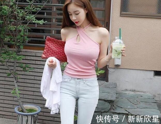 街拍|街拍牛仔裤小姐姐的搭配穿出优雅身姿