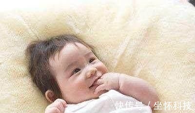 孩子|孩子从小有这些坏习惯,其实是在悄悄变聪明,可别轻易打断他!