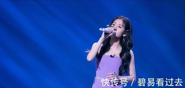 《我们的歌》齐秦退赛，三大尴尬困扰着他，或许当初就不应该参赛