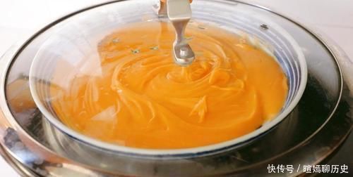 红薯别煮着吃了,教你红薯糕做法,香甜软糯又多层,咬一口特好吃