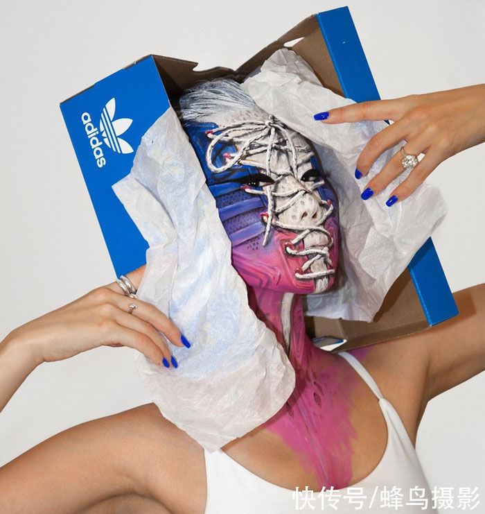 艺术家|韩国一女学生在身上画画,脸和牙齿都不放过,犹如“贞子”再现