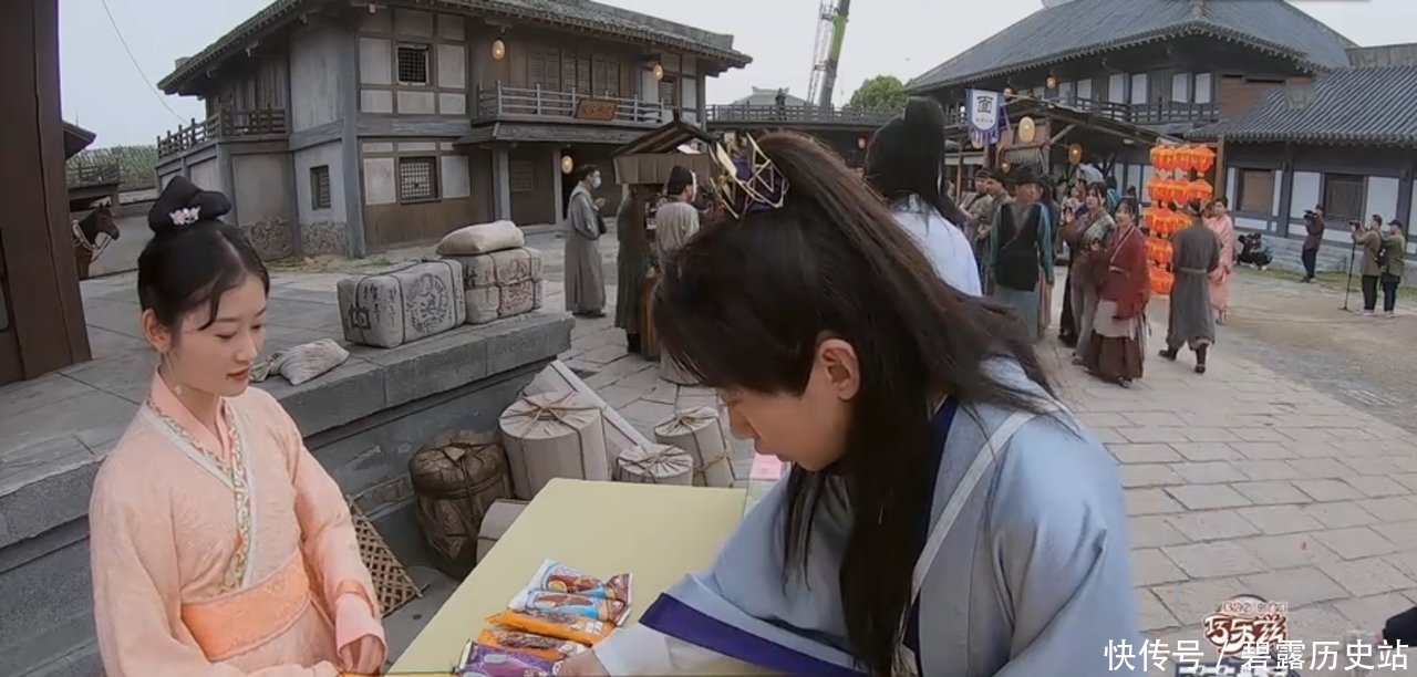 萌探|大制作强阵容却用来玩小游戏,《萌探》5.9分真的全怪吴彤?