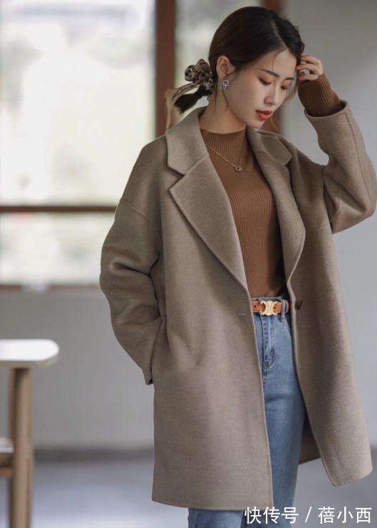 时髦 秋末冬初怎么穿才时髦?换上“大衣+九分裤”,高级感扑面而来