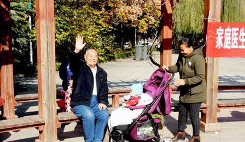 保姆|“如若可以,别轻易帮女儿带娃”,姥姥的忠告很现实,值得一听